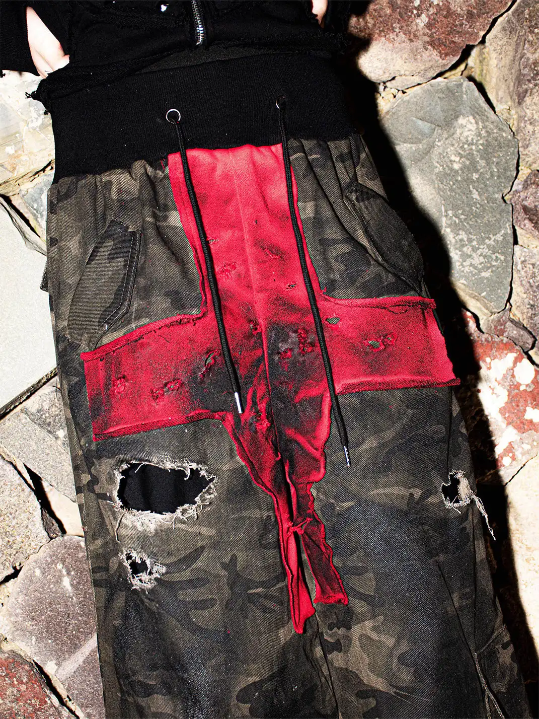 Laukerward | Camouflage Distressed High-waisted Ripped Trousers