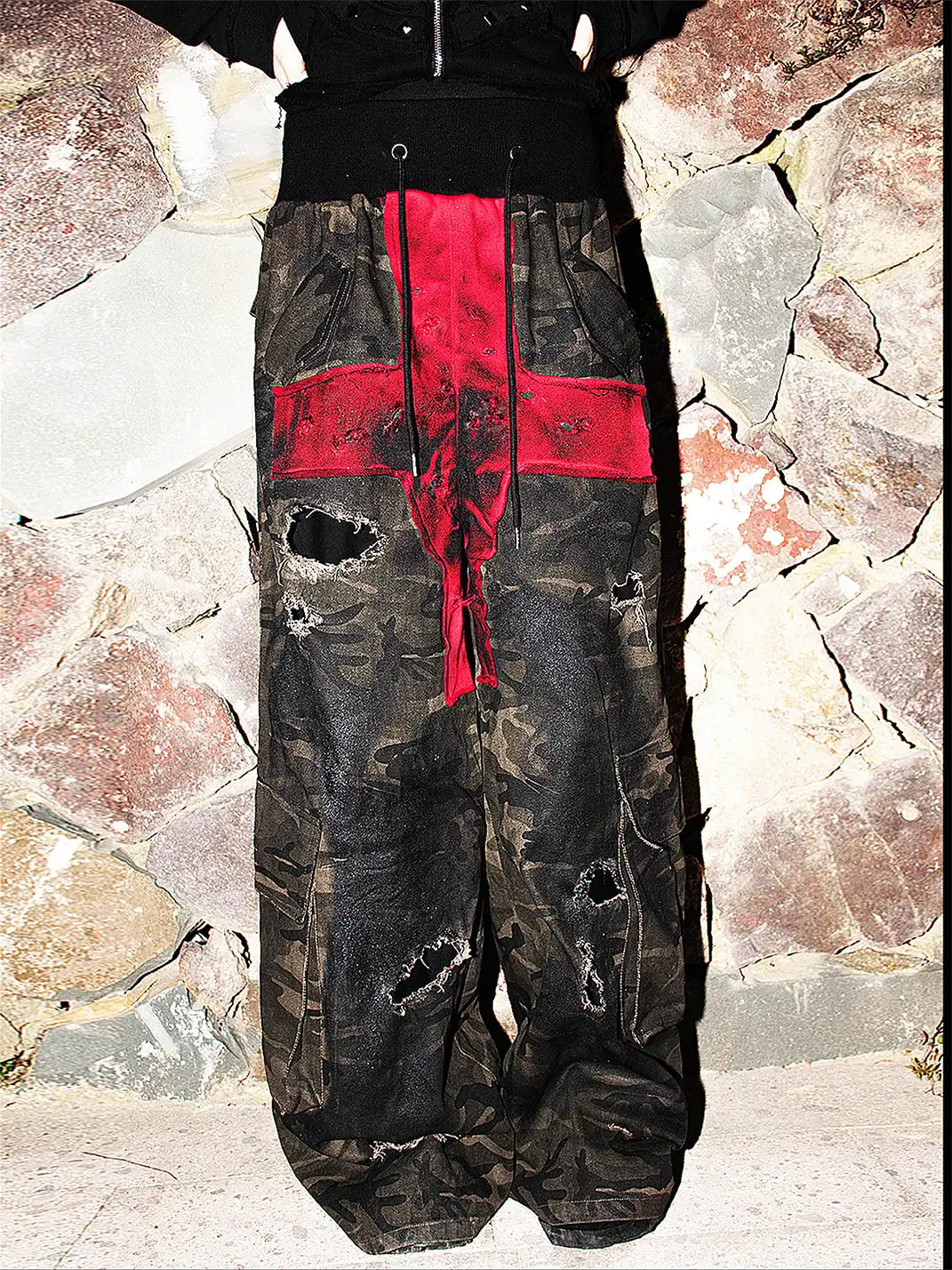 Laukerward | Camouflage Distressed High-waisted Ripped Trousers
