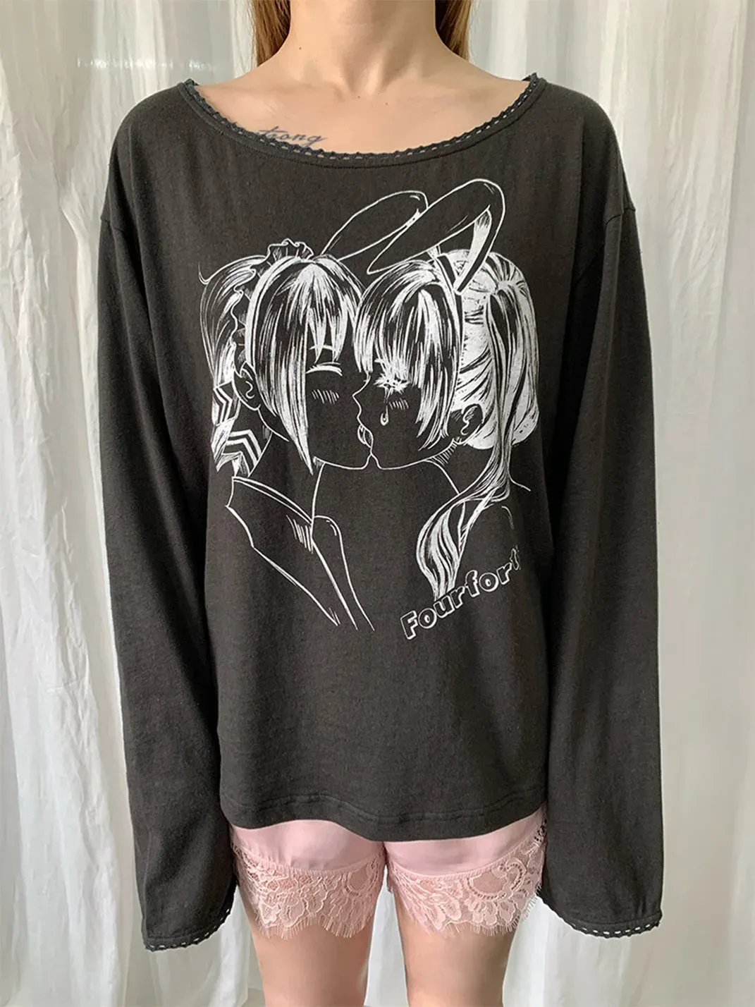 FOURFORTY | Kissing Girl T-shirt