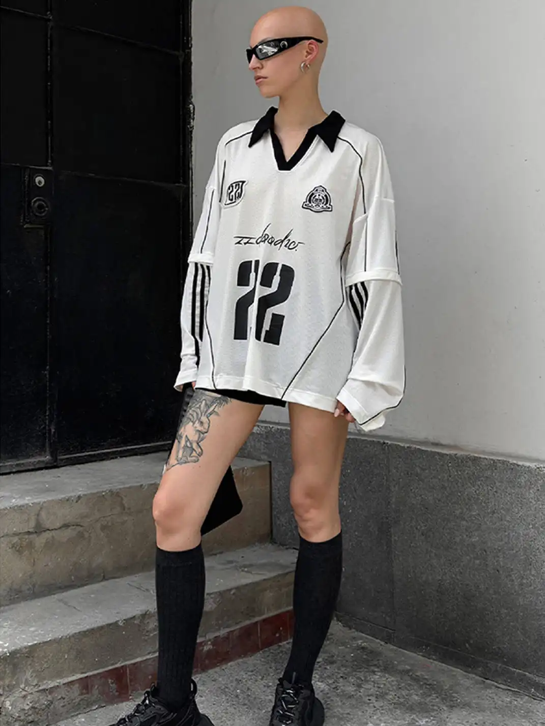 22 doodle | Detachable Sleeve Letter Print T-Shirt