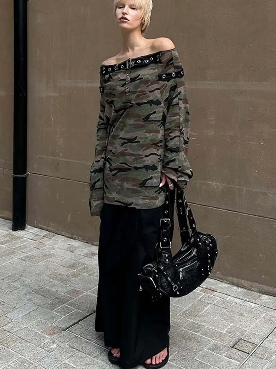 22 doodle | Off-Shoulder Camouflage Long-Sleeve Top