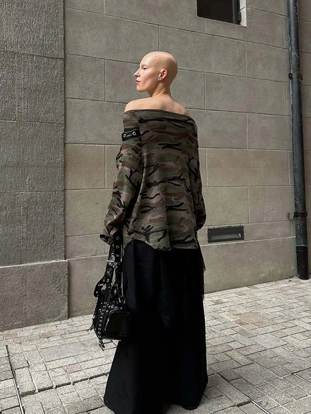 22 doodle | Off-Shoulder Camouflage Long-Sleeve Top
