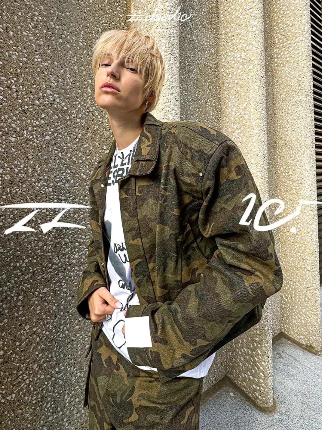 22 doodle | Camouflage Retro Motorcycle Jacket