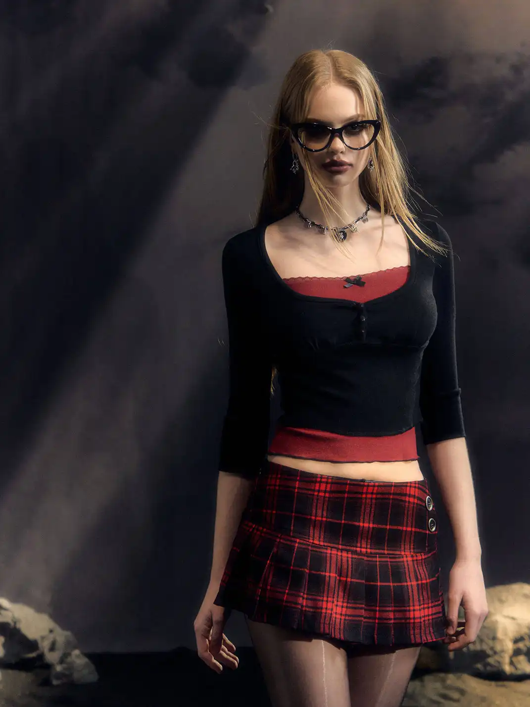 DeleteEX | Low-Waisted Plaid Pleated Skirt