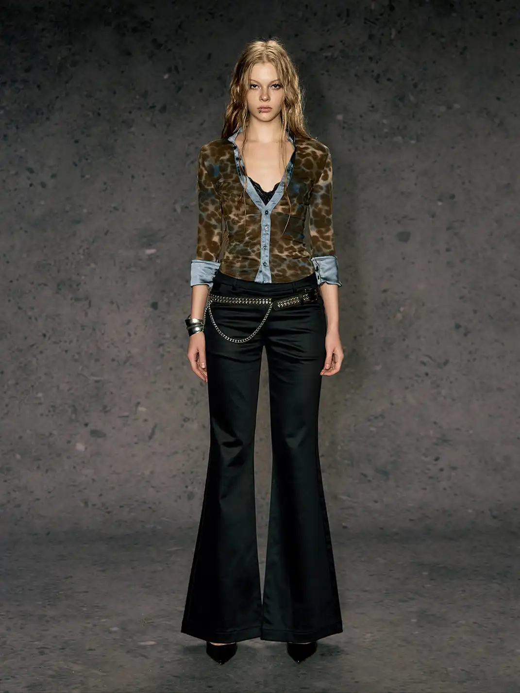 DeleteEX | Leopard Print Patchwork Knit V-neck Top