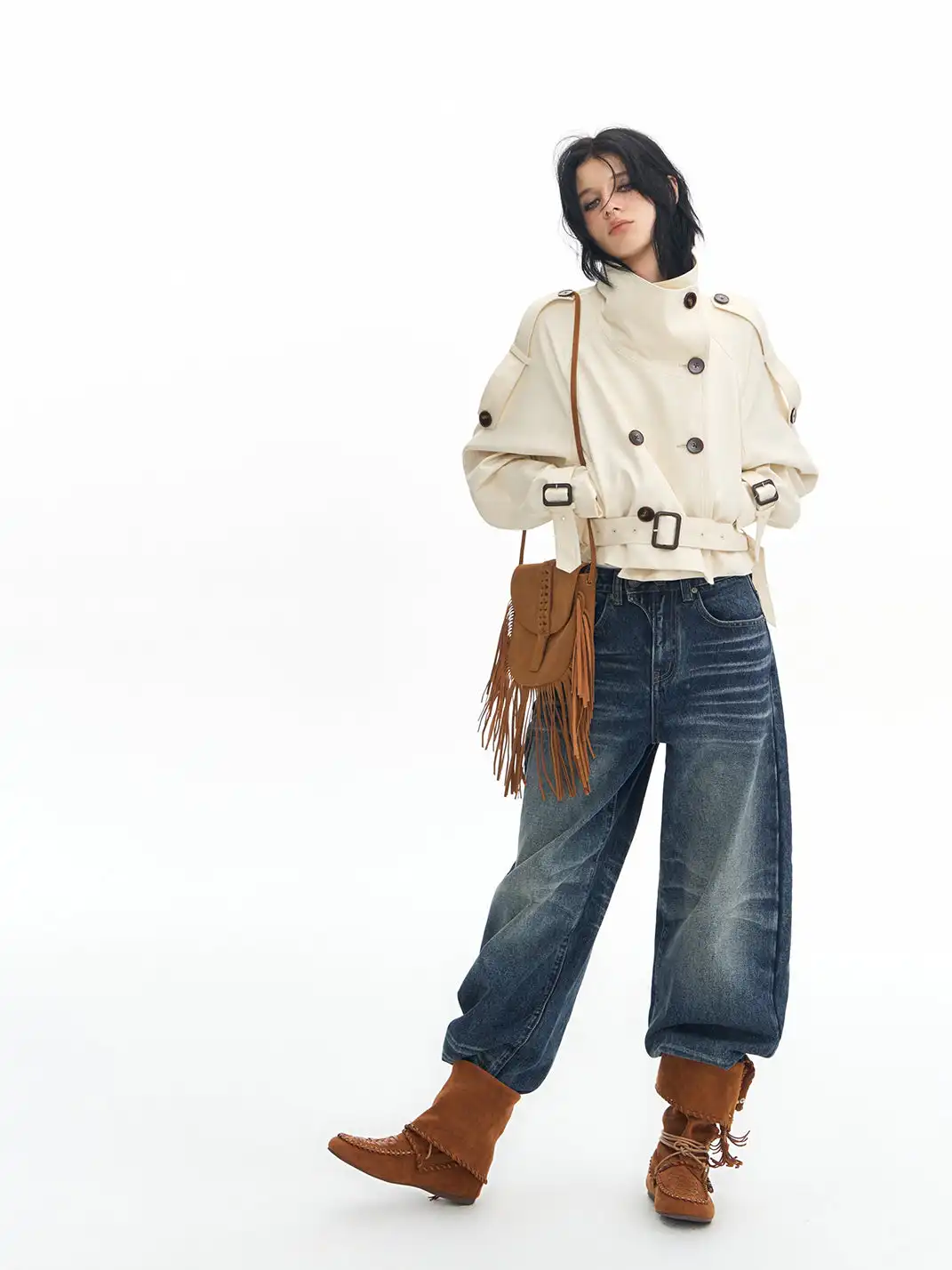 DeleteEX | Curved Washed Saucer Jeans
