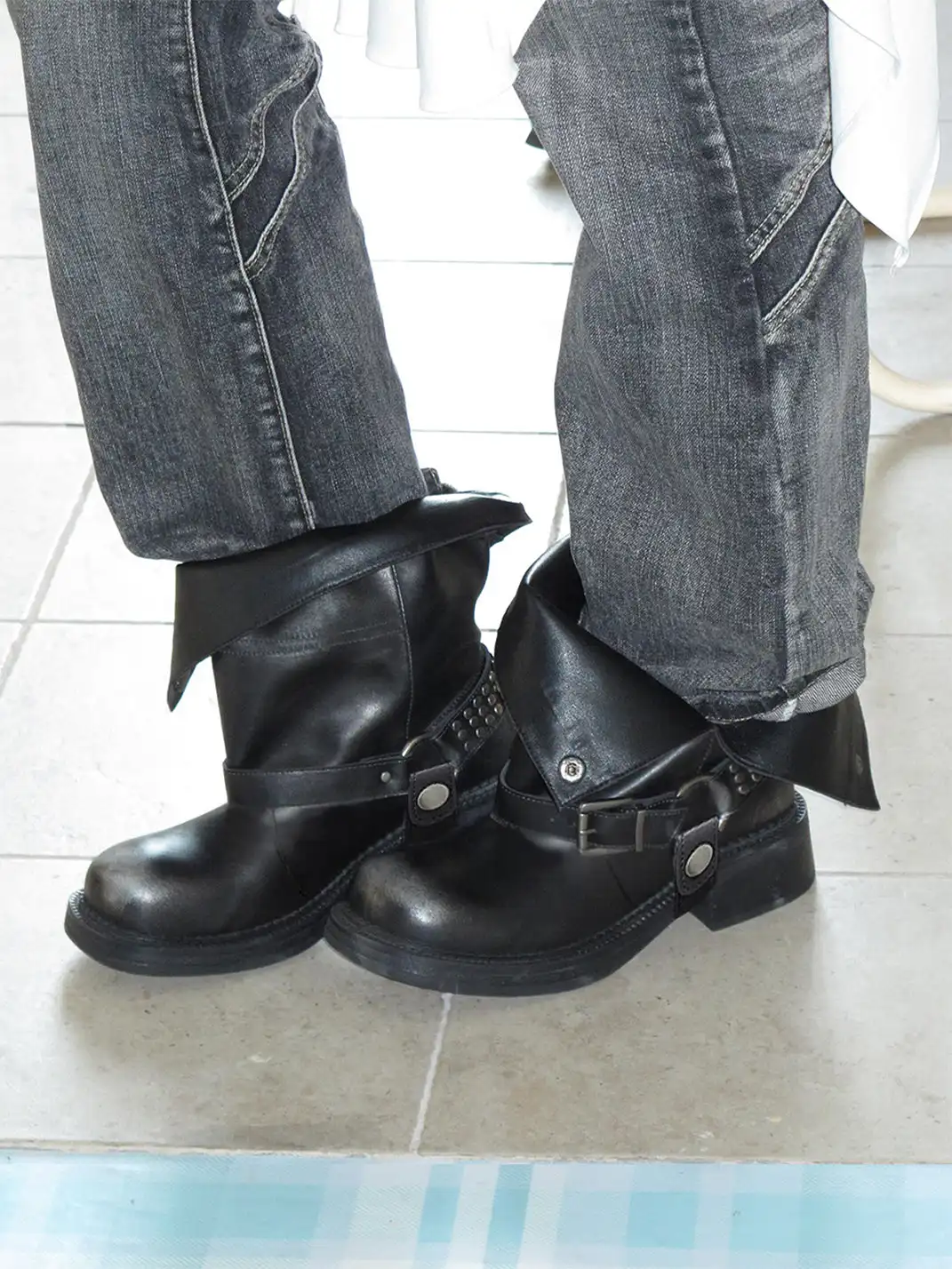 Mooreyu Atelier | Round-Toe Cowhide Short Riding Boots