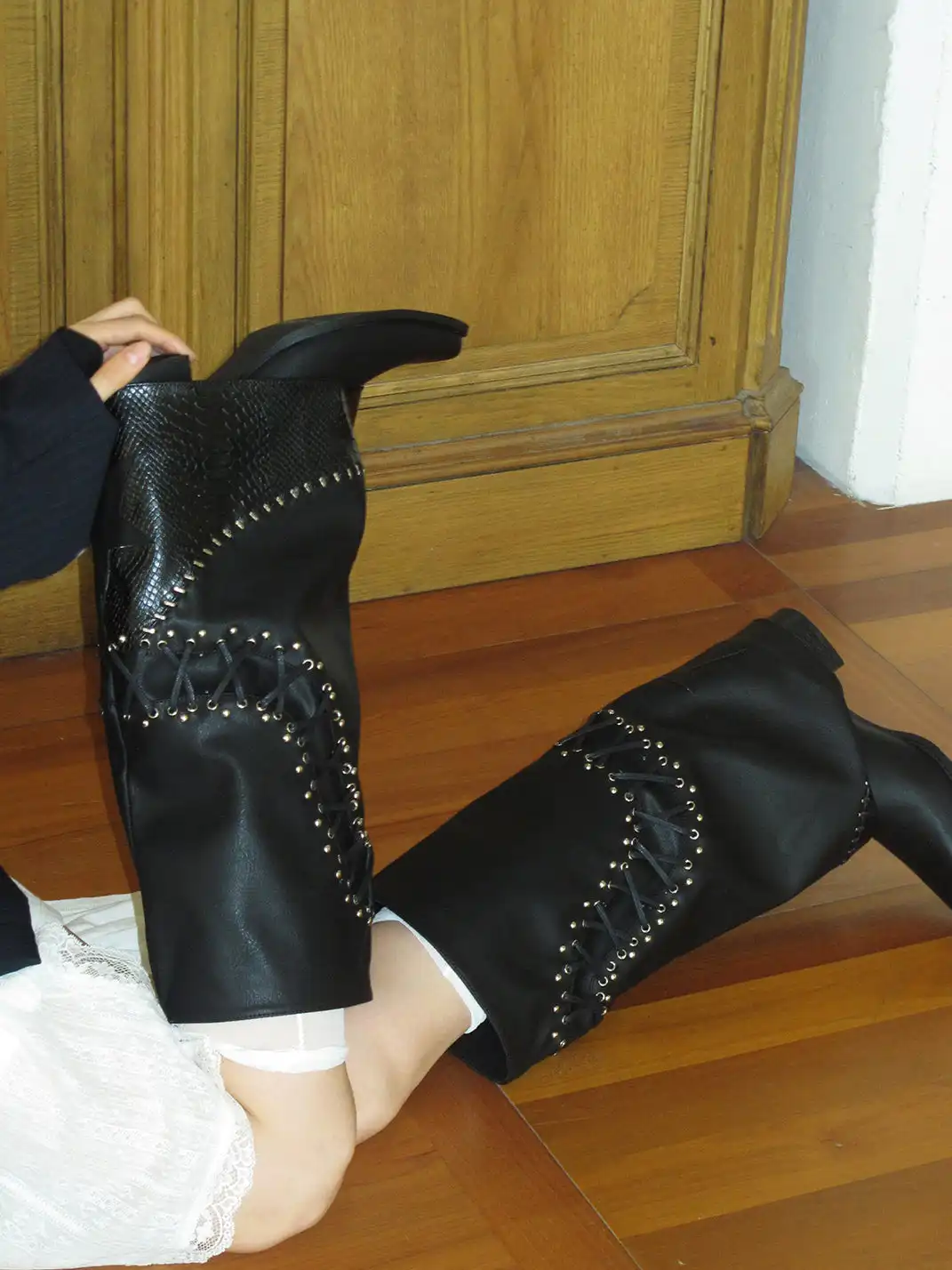 Mooreyu Atelier | Pointed-toe Chunky Heel Trousers Slouch Boots