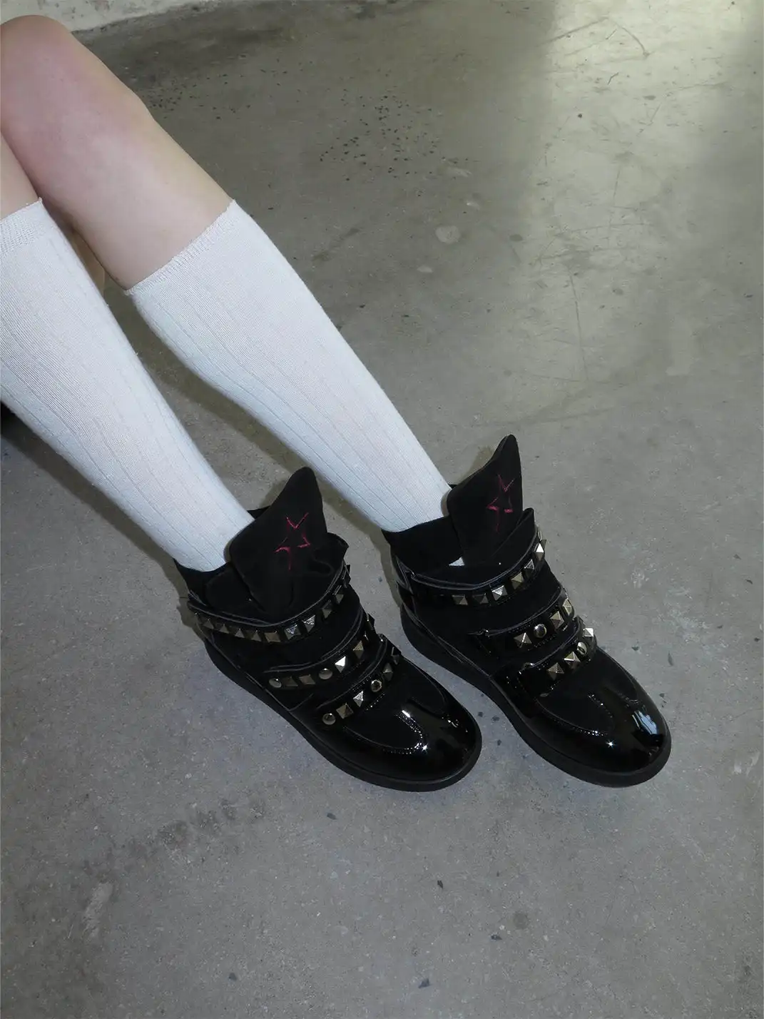 Mooreyu Atelier | Retro Cowhide Wedge Shoes with Studs