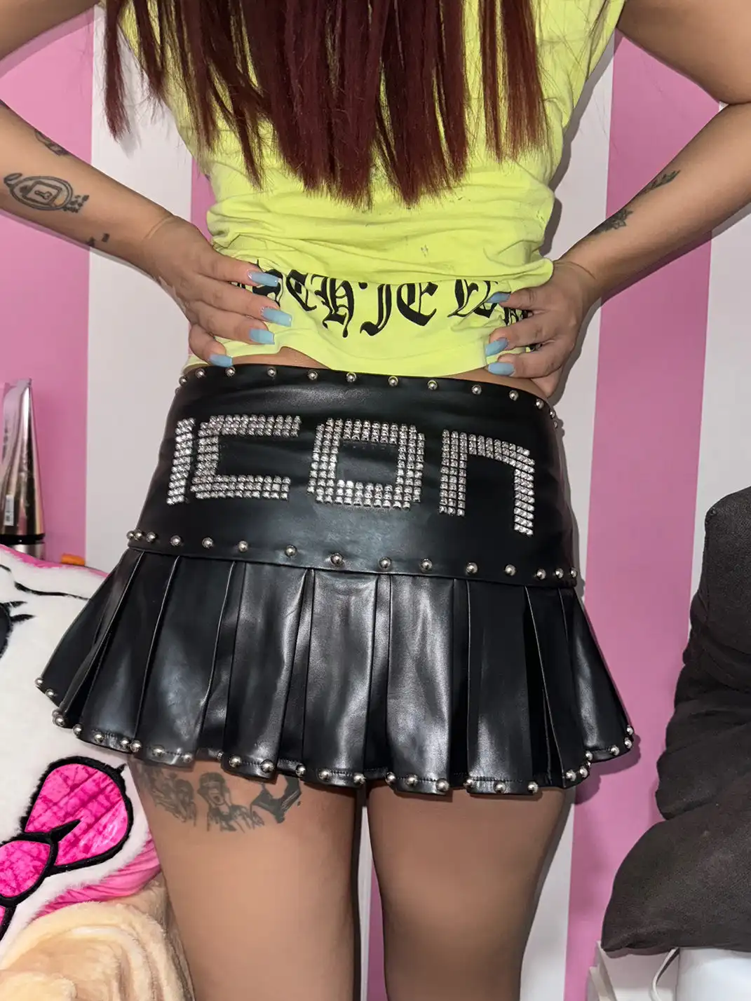 Ooops333 | Black Studded Pleated Low-Waisted Mini Skirt Pants