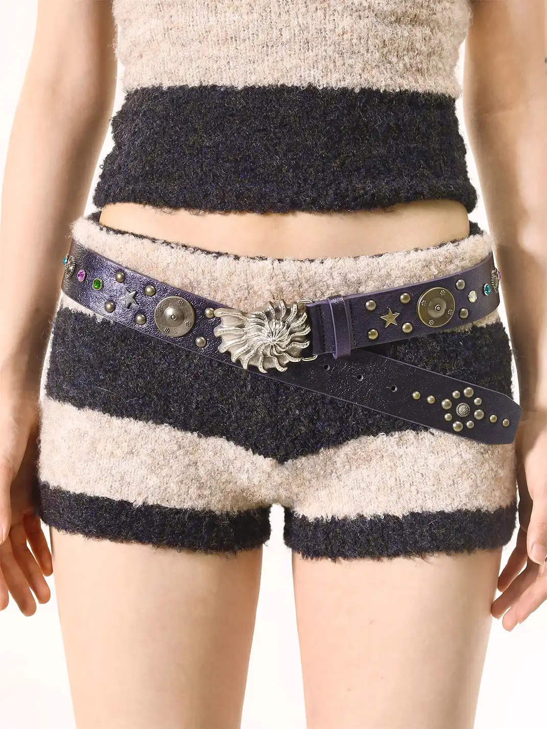 LIMBOWEB | Conch-Shaped Rhinestone Rivet Belt