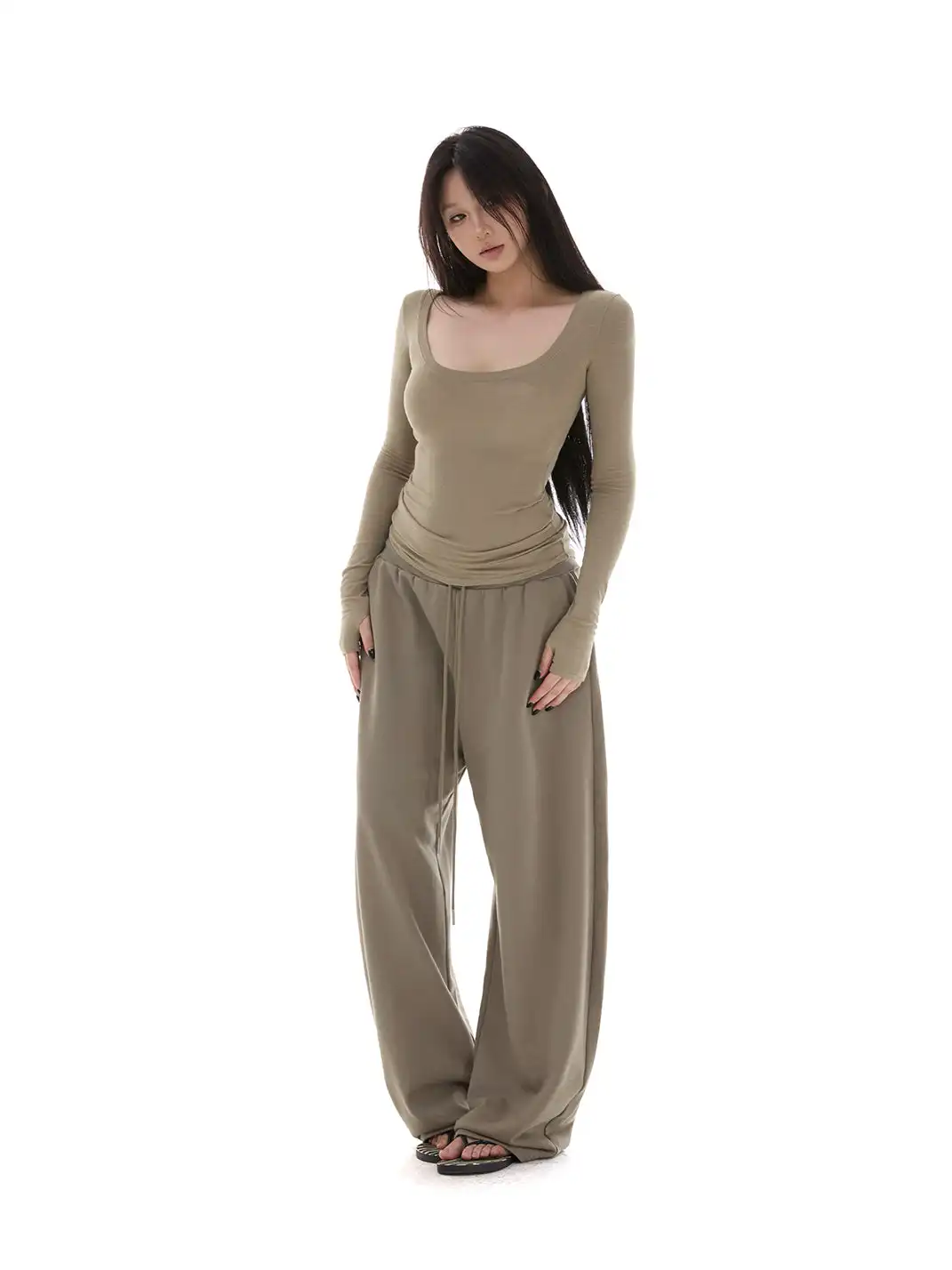 itsdinn | Curved Lace-Up Sweatpants