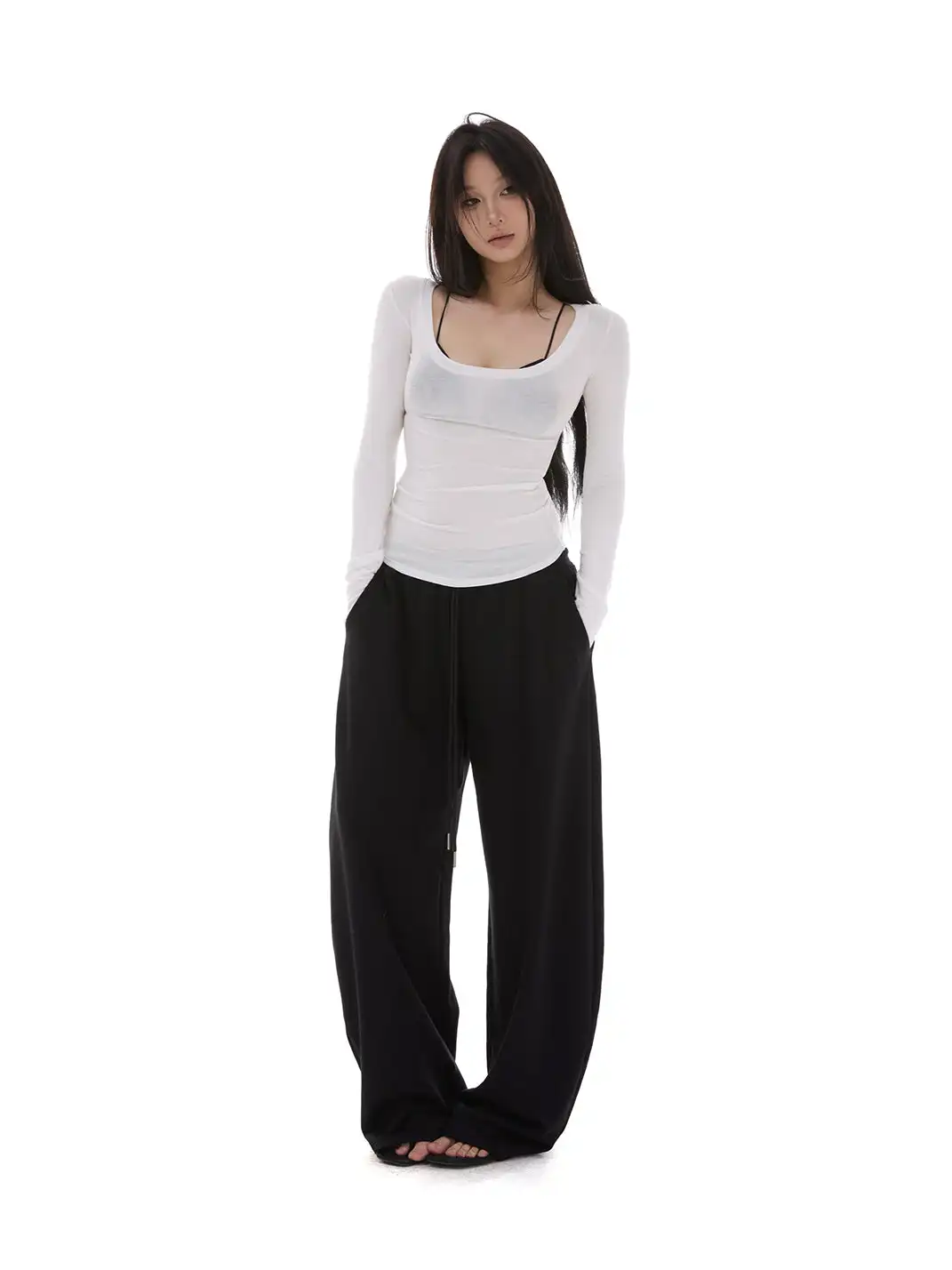 itsdinn | Curved Lace-Up Sweatpants