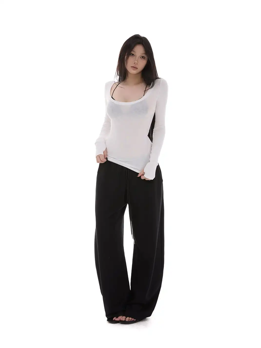 itsdinn | U-Neck Long-Sleeved T-Shirt