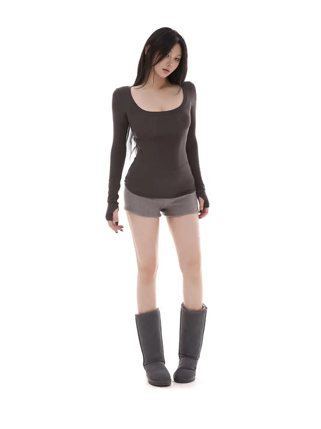 itsdinn | U-Neck Long-Sleeved T-Shirt