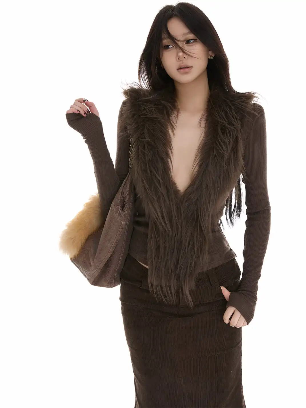 itsdinn | Eco-Friendly Long-Sleeved Top With Fuzzy Suede Trim