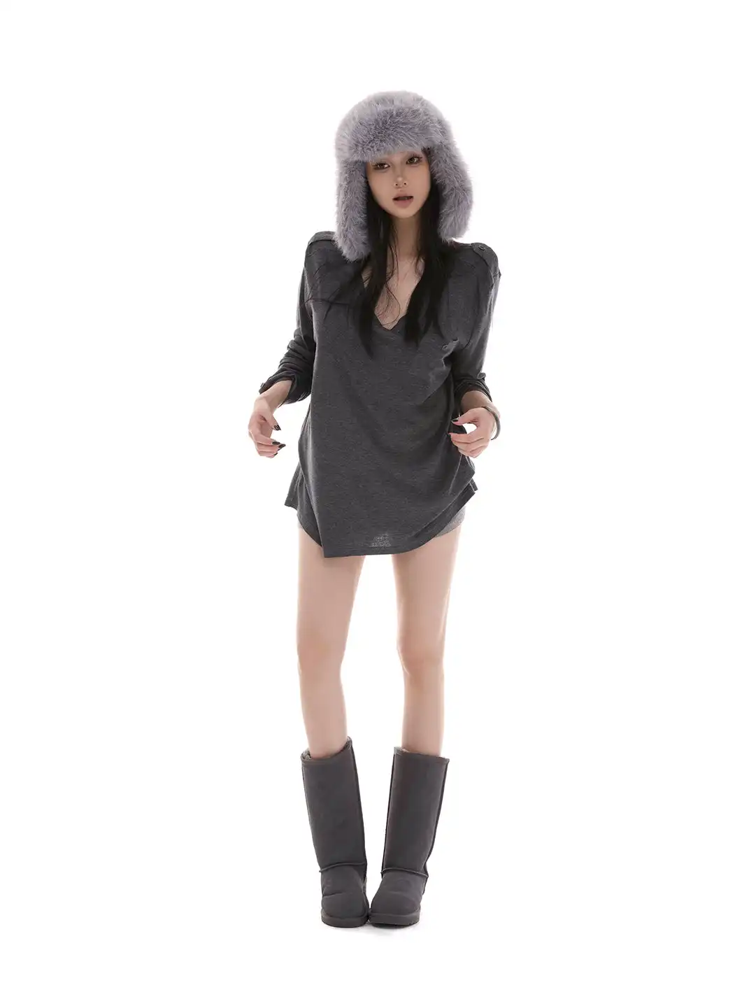 itsdinn | V-Neck Lightweight Long-Sleeved Top