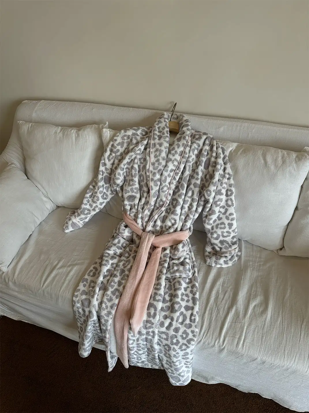 itsdinn | Grey And Pink Leopard Print Pajama Set