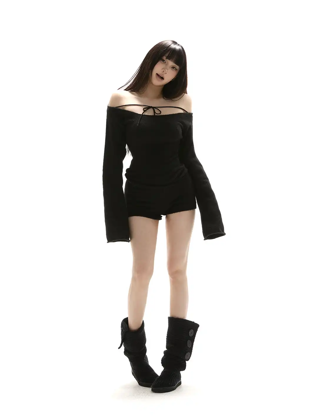 itsdinn | Off-The-Shoulder Fitted Knit Top And Shorts Two-Piece Set