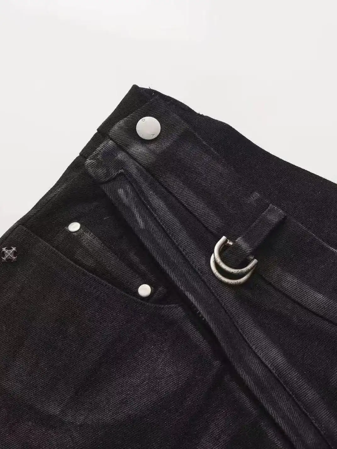 Disark | Irregularly Structured Waxed Jeans