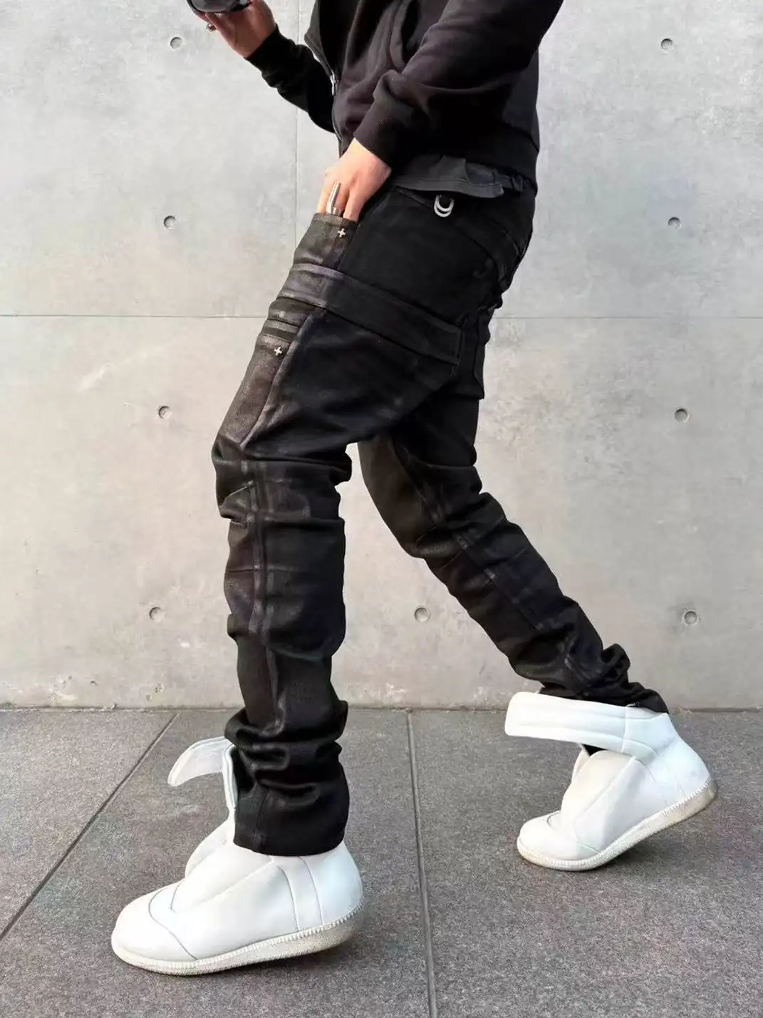 Disark | Irregularly Structured Waxed Jeans