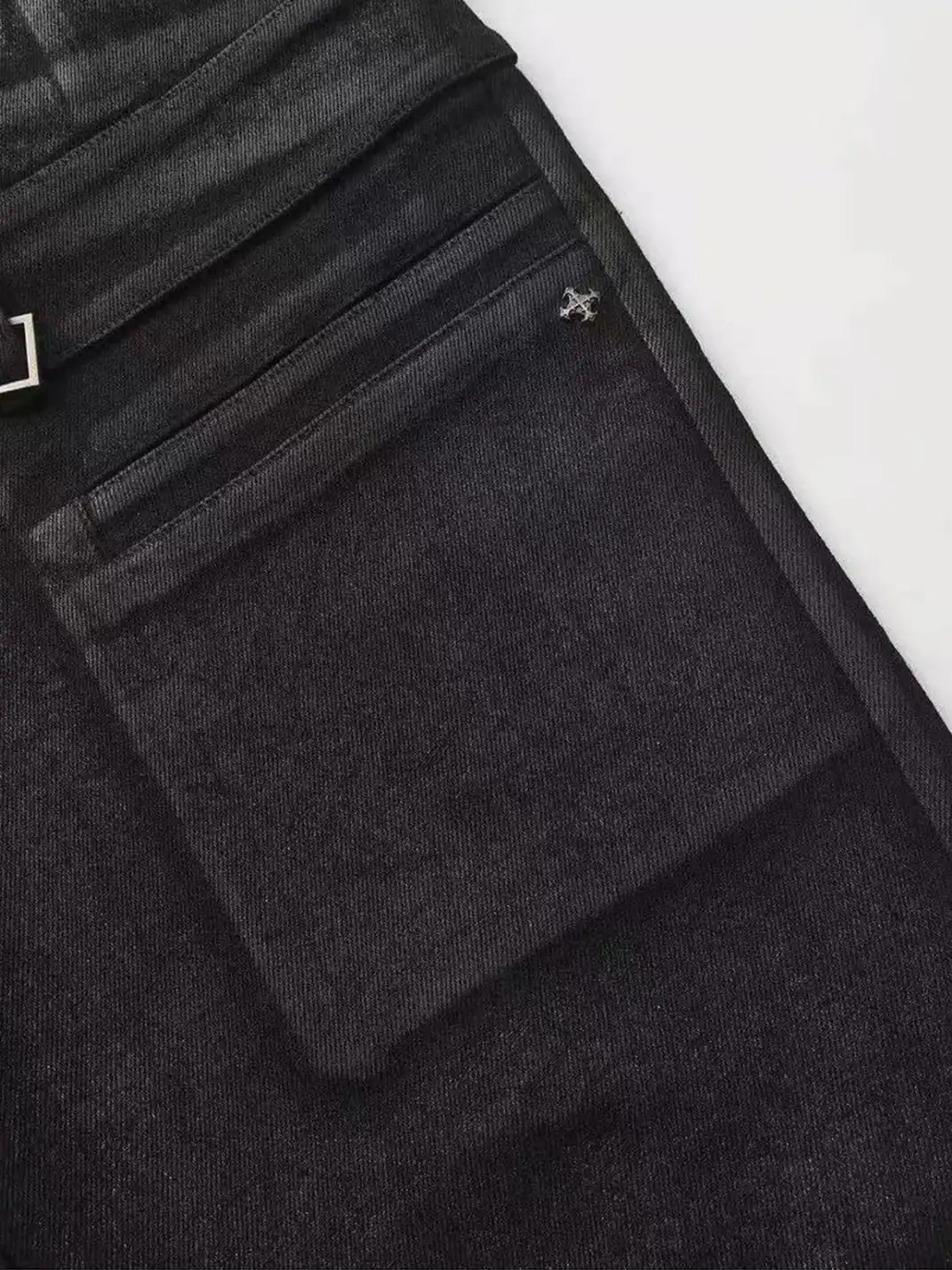 Disark | Irregularly Structured Waxed Jeans