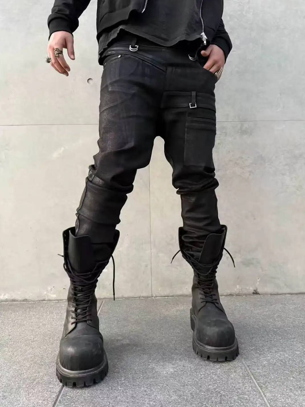 Disark | Irregularly Structured Waxed Jeans