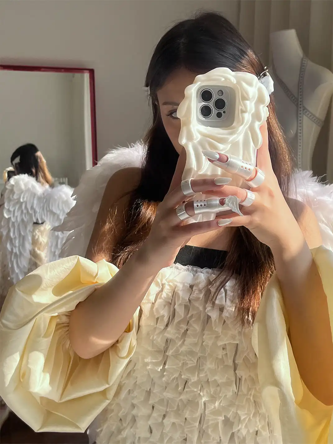 HSUX OFFICIAL | Silk Black and White Wings Phone Case
