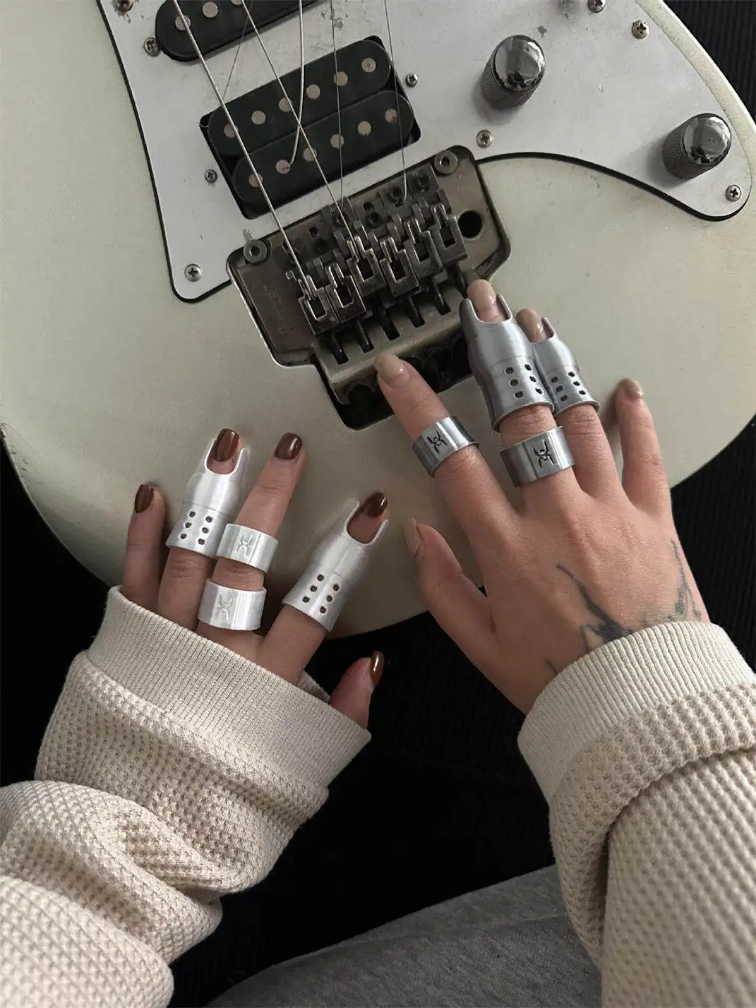HSUX OFFICIAL | Finger Sleeve And Ring Combination