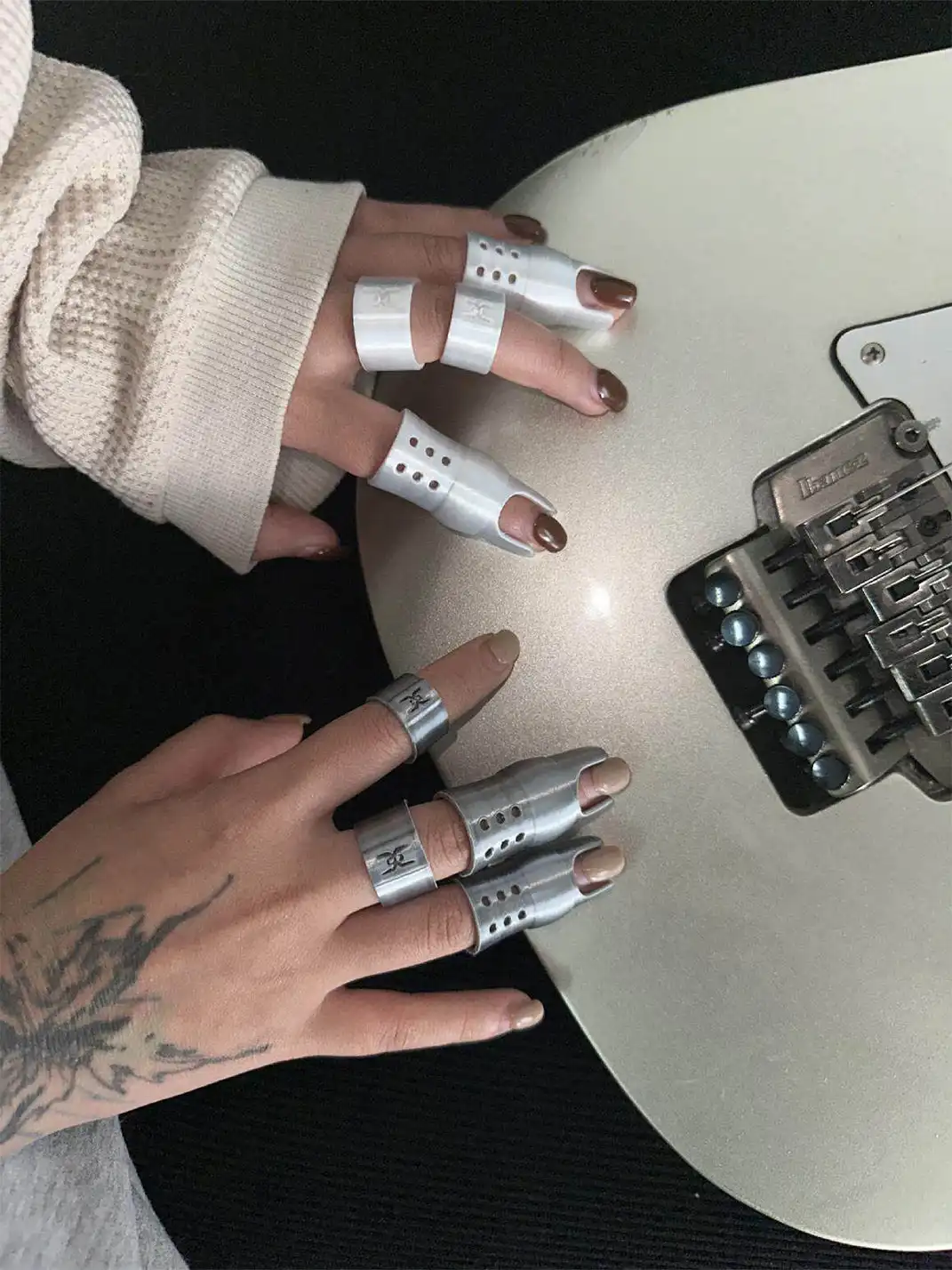 HSUX OFFICIAL | Finger Sleeve And Ring Combination