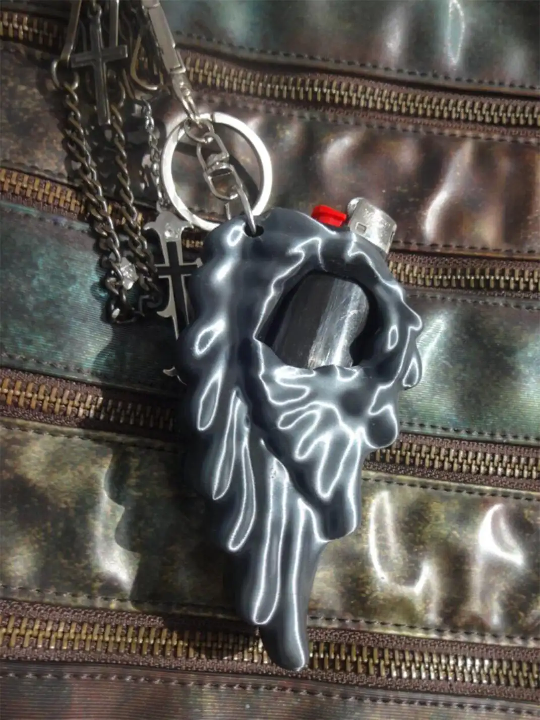 HSUX OFFICIAL | Winged Lighter Case Keychain