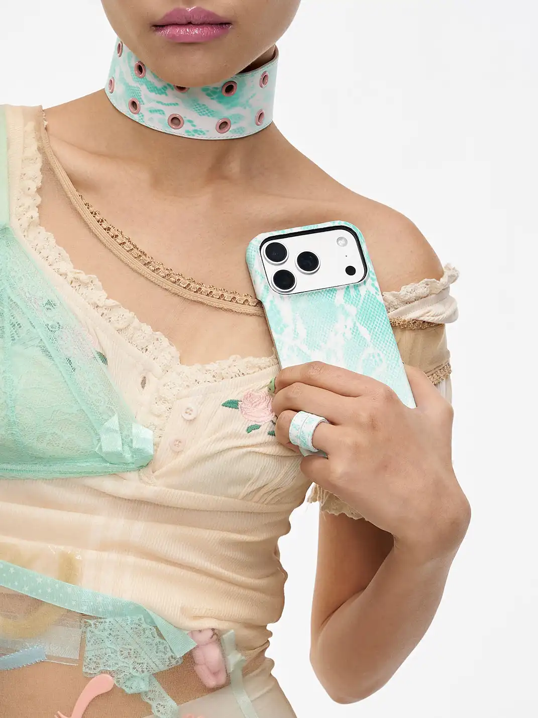 HSUX OFFICIAL | Lace Leather Phonecase