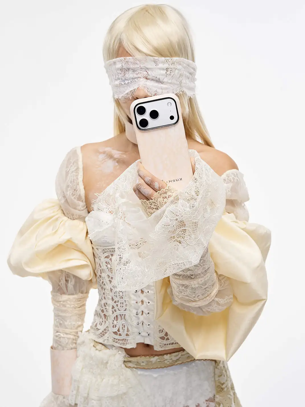 HSUX OFFICIAL | Lace Leather Phonecase
