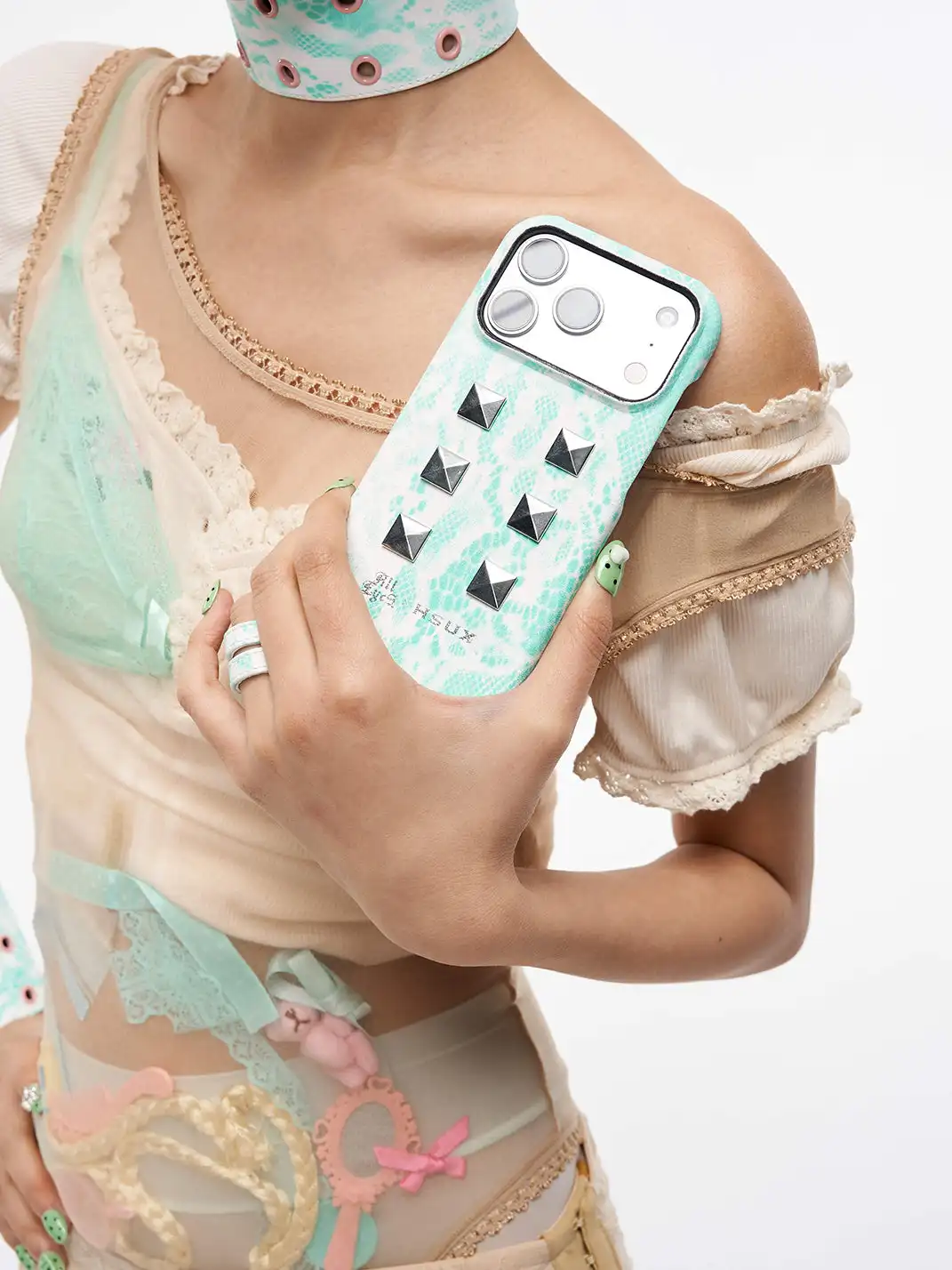 HSUX OFFICIAL | Rivet Print Phone Case