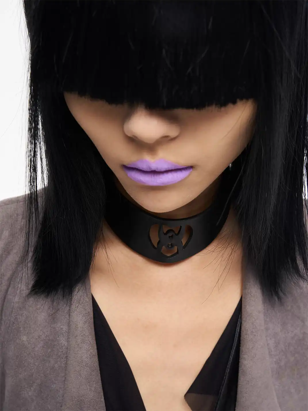 HSUX OFFICIAL | Heart Leather Choker