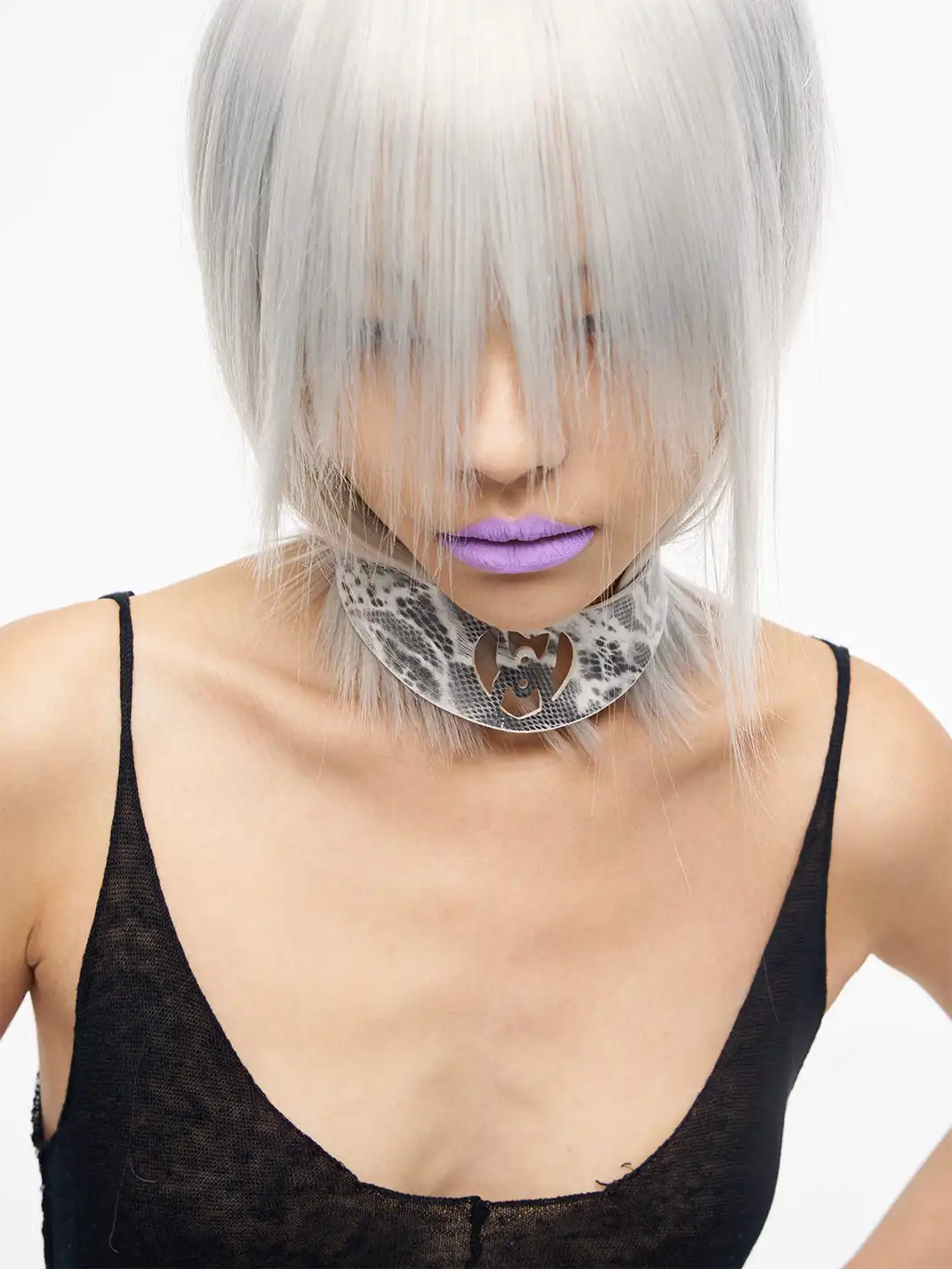 HSUX OFFICIAL | Heart Leather Choker