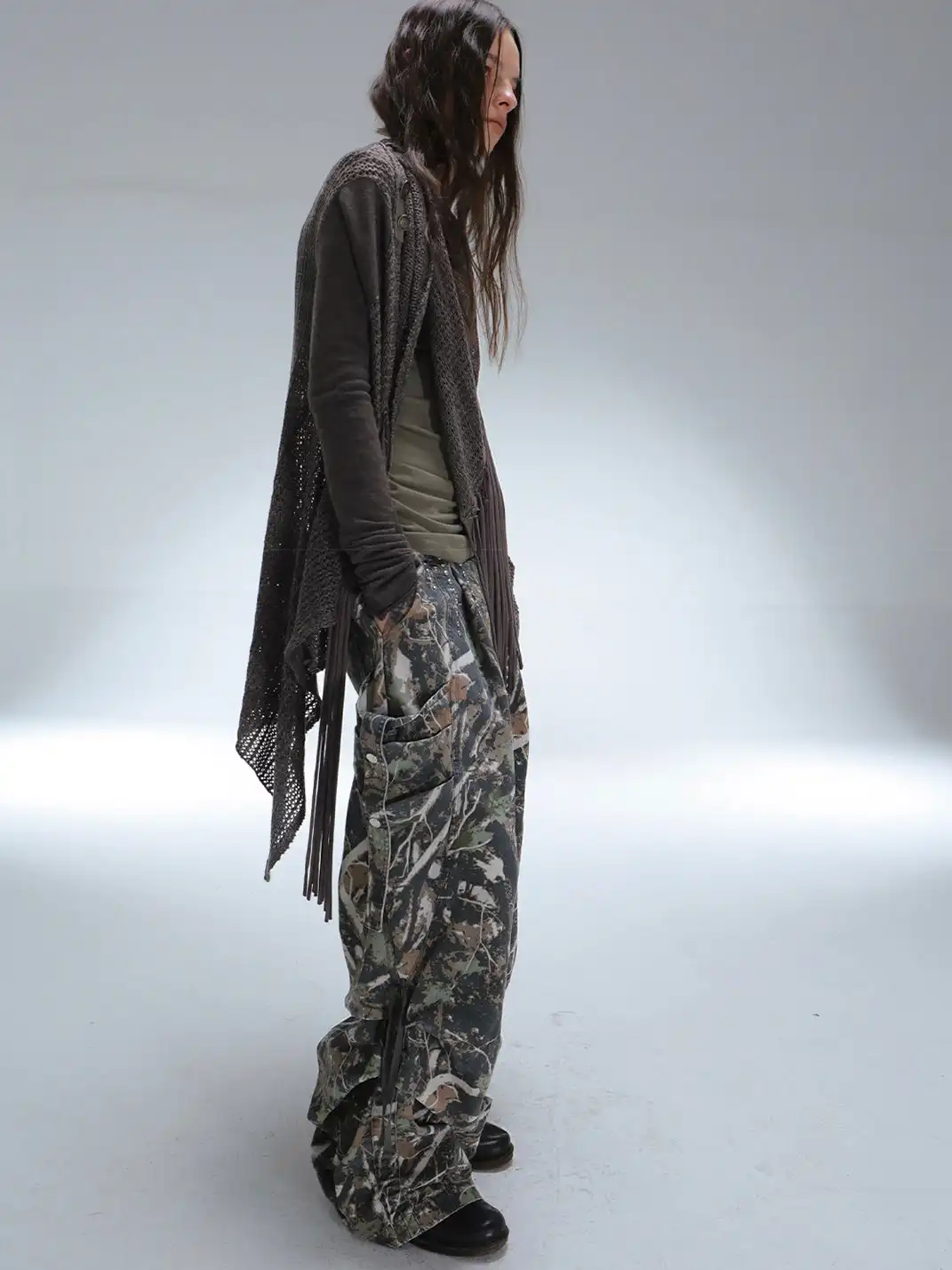 DoublePunch | Low-Rise Straight-Leg Wide-Leg Cargo Pants With Pockets