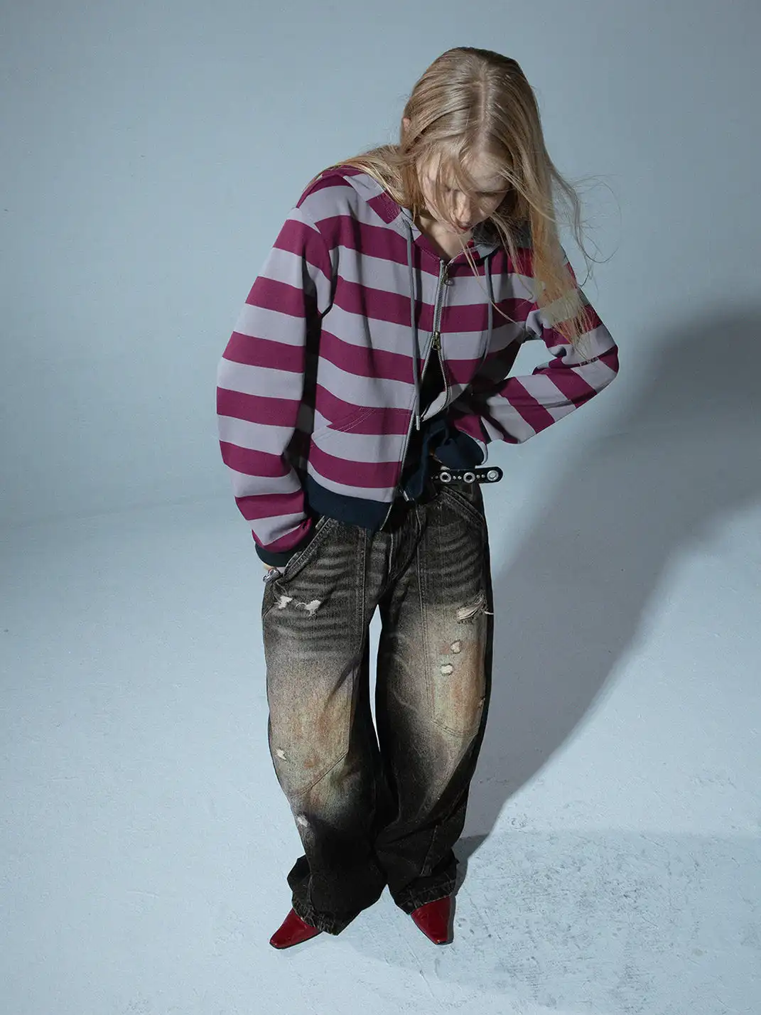 DoublePunch | Distressed Mud-Dyed Low-Rise Curved Jeans