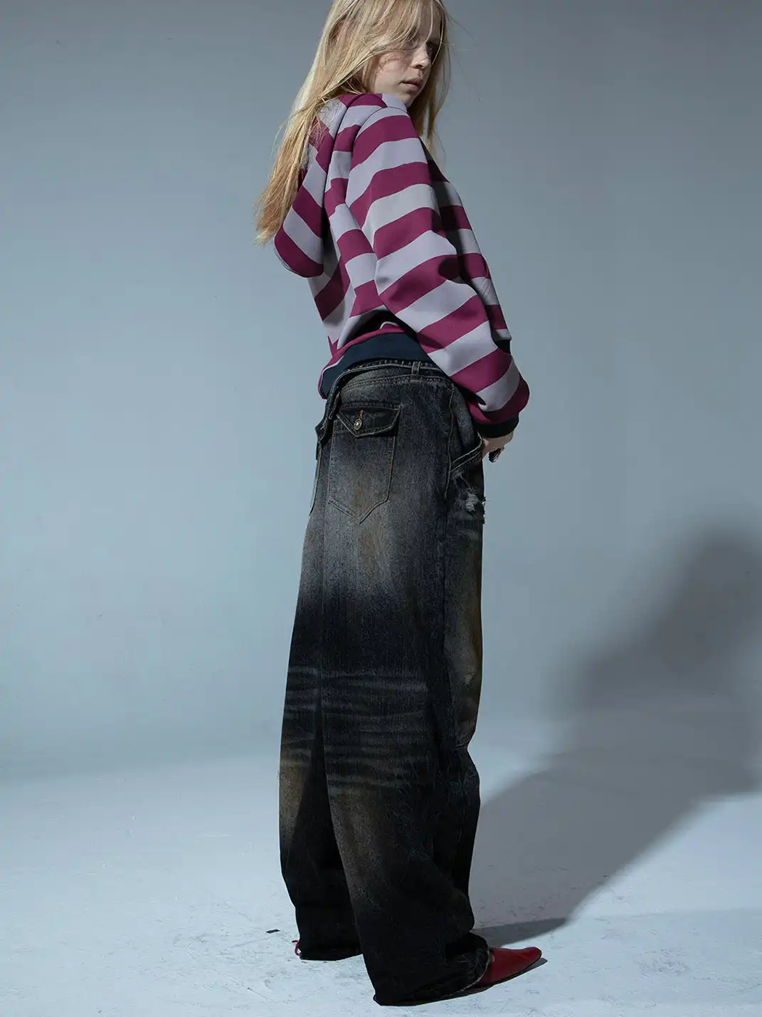 DoublePunch | Distressed Mud-Dyed Low-Rise Curved Jeans