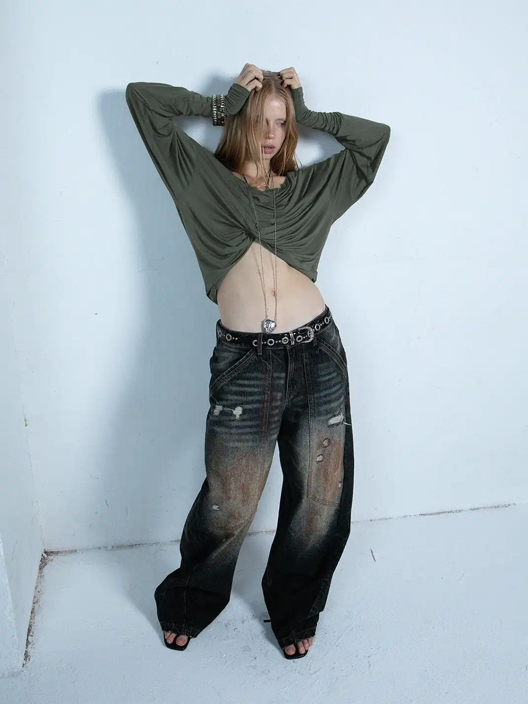 DoublePunch | Distressed Mud-Dyed Low-Rise Curved Jeans