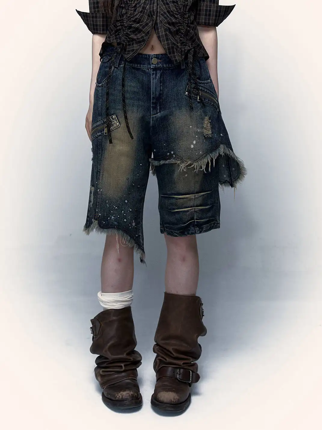 NO ROMANCE | Distressed Wide-Leg Cropped Jeans