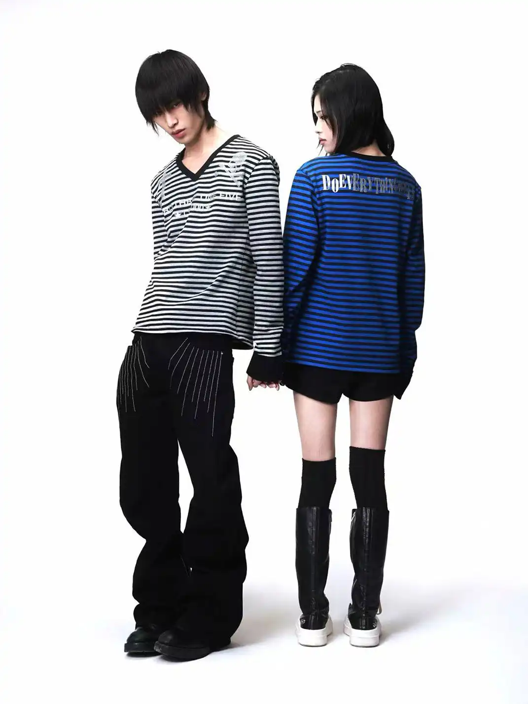 DETW | Striped V-Neck Skull Rhinestone Long-Sleeved Top