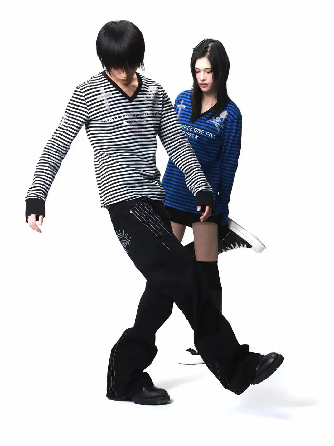 DETW | Striped V-Neck Skull Rhinestone Long-Sleeved Top