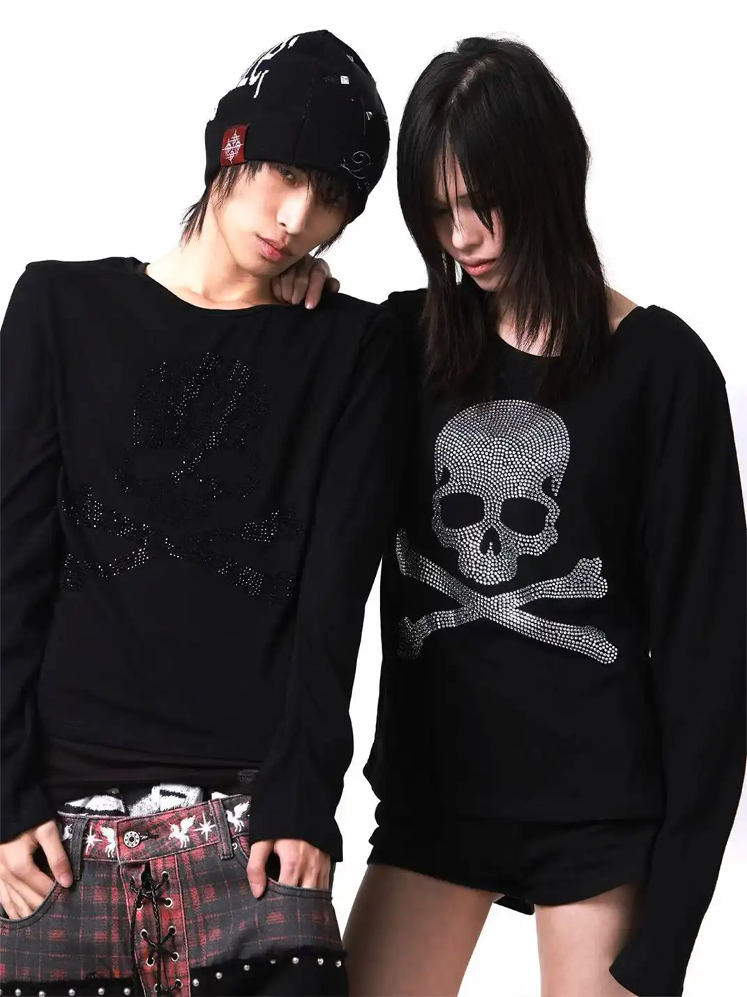 DETW | Rhinestone Skull Crew Neck Long Sleeve