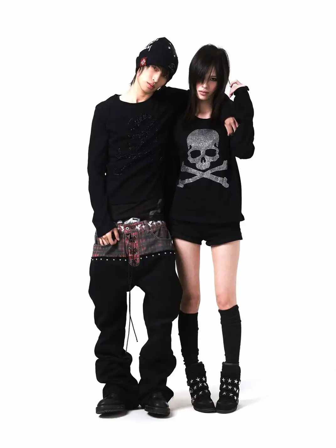DETW | Rhinestone Skull Crew Neck Long Sleeve