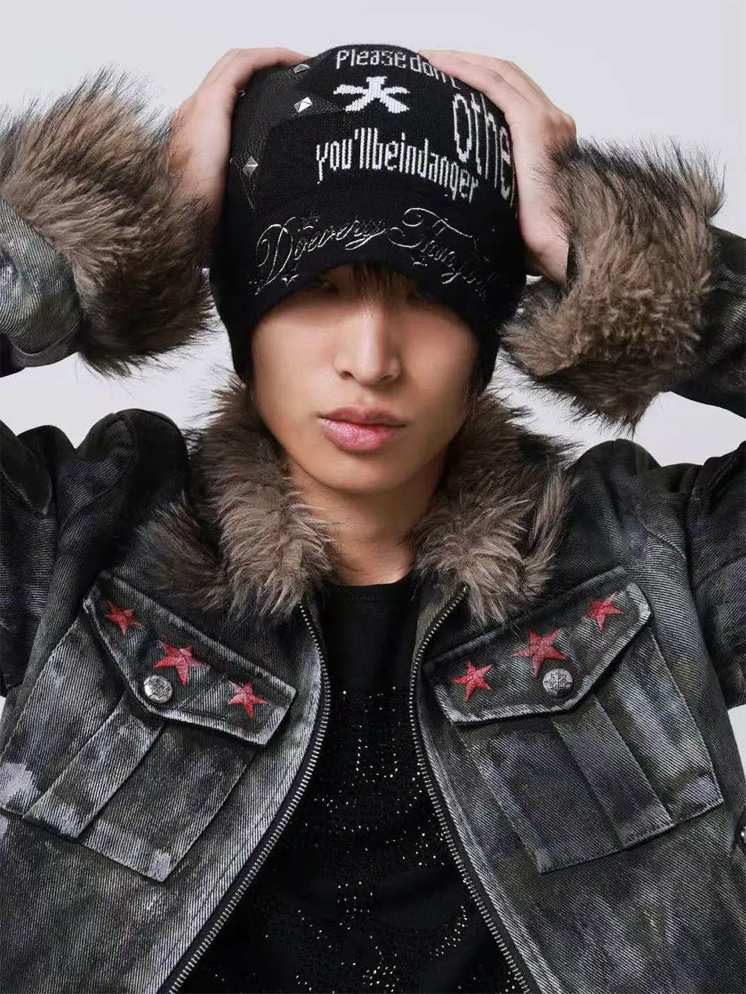 DETW | Five-Pointed Star Leather Studded Beanie