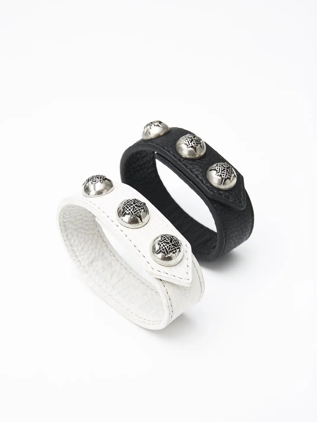 DETW | Cowhide Leather And Metal Bracelet