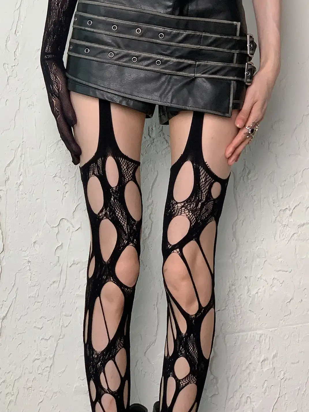 Bokior | Irregularly Ripped Suspender Stockings