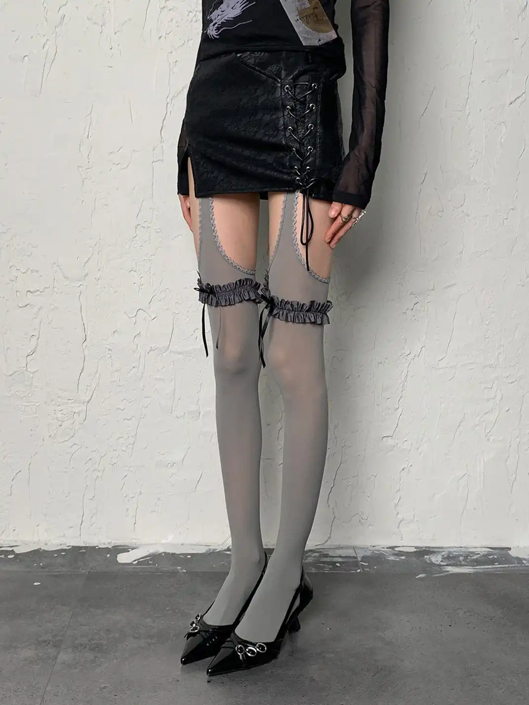 Bokior | Lace-Trimmed Suspender Bow-Tied Stockings