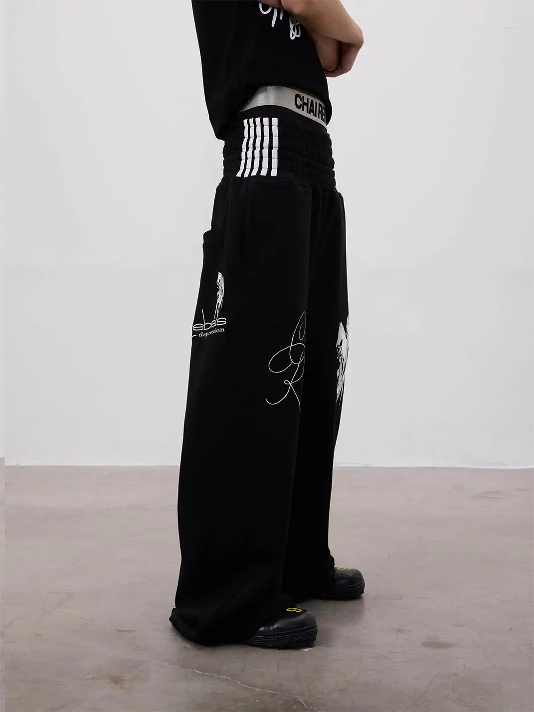 CHAI | Reversible Multi-Waisted Sweatpants With A Horse Logo